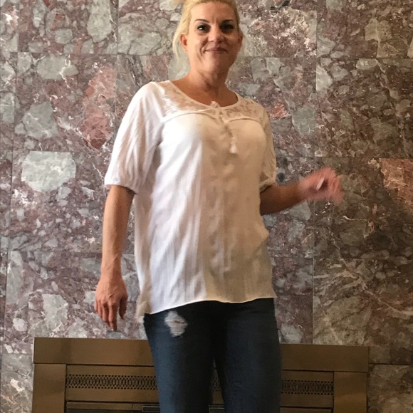 White French laundry top πsale π - Picture 7 of 8